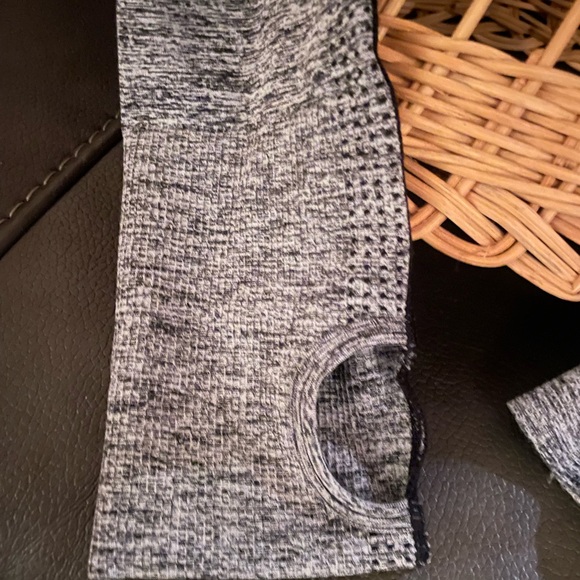 Victoria’s Secret PINK Long Sleeve Seamless Crop Top | Gray | Size Large - Picture 4 of 5